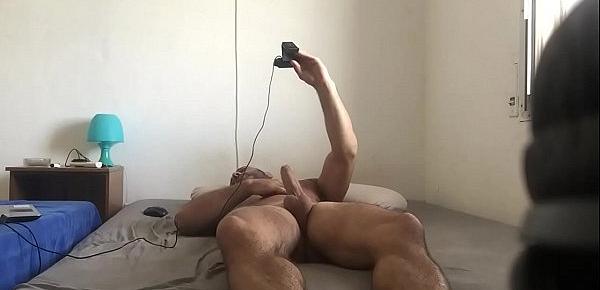  Hidden cam catches roommate webcam model broadcast himself naked and masturbating showing feet